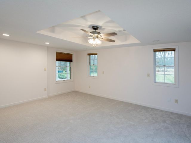 2498 Pond Circle E, Mendota Heights, MN 55120