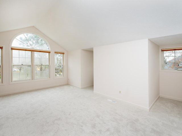 2498 Pond Circle E, Mendota Heights, MN 55120