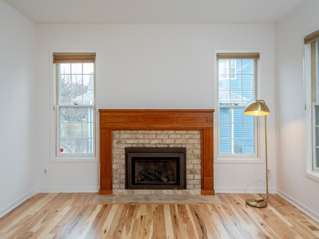 2498 Pond Circle E, Mendota Heights, MN 55120