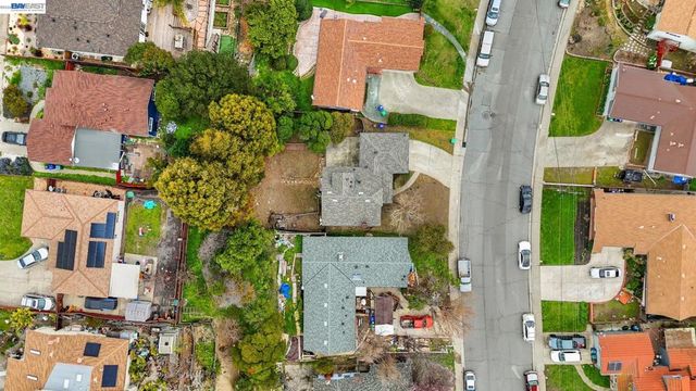 2457 2457 Ramona St, Pinole, CA 94564