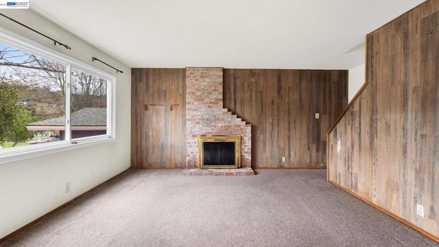 2457 2457 Ramona St, Pinole, CA 94564