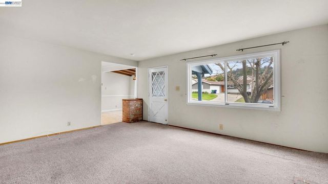 2457 2457 Ramona St, Pinole, CA 94564