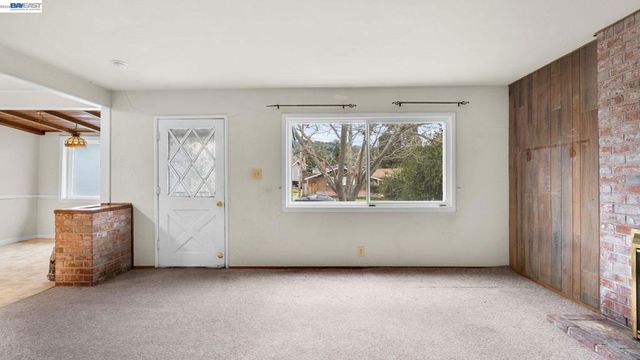 2457 2457 Ramona St, Pinole, CA 94564