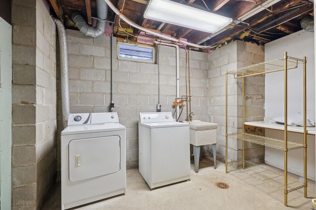 2211 10th Avenue S, Minneapolis, MN 55404