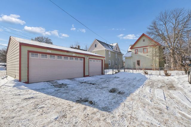 2211 10th Avenue S, Minneapolis, MN 55404