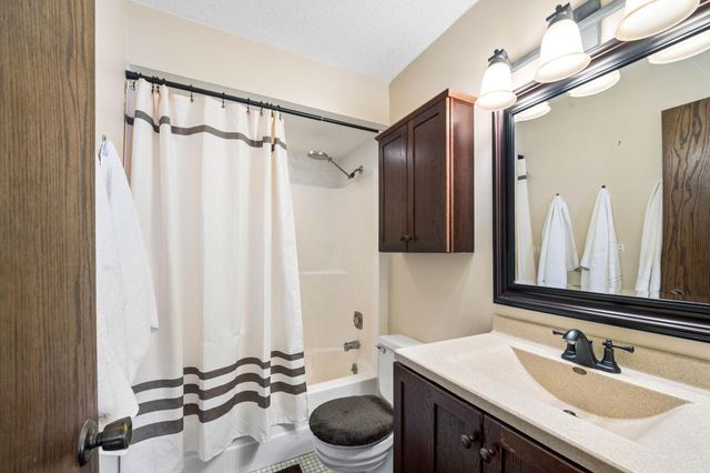 5210 Shady Lane, Excelsior, MN 55331