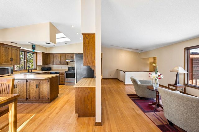 5210 Shady Lane, Excelsior, MN 55331