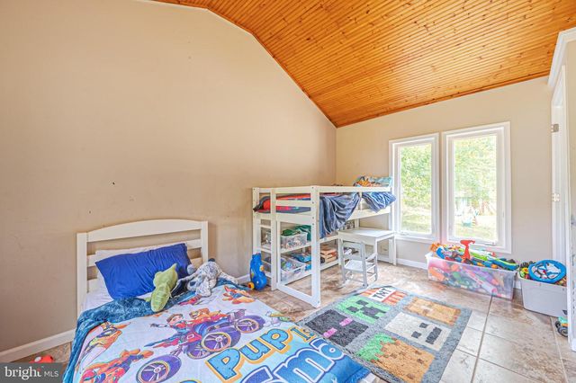 1424 W POINT AVE, Mays Landing, NJ 08330
