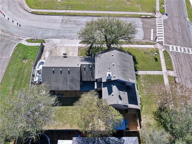 2300 Memorial Pkwy, Portland, TX 78374