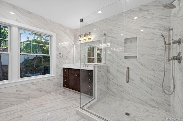 5 Pepperday Avenue, Port Washington, NY 11050