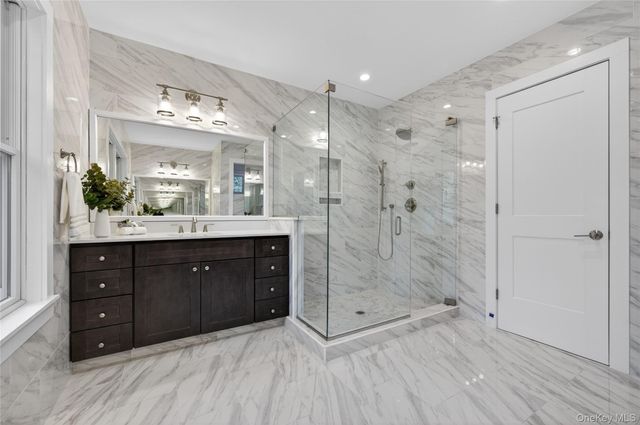 5 Pepperday Avenue, Port Washington, NY 11050