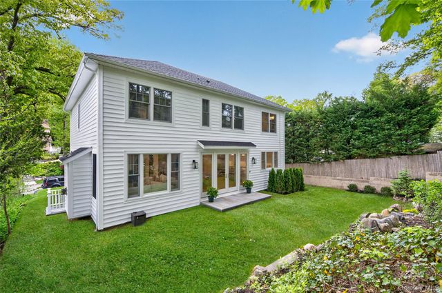 5 Pepperday Avenue, Port Washington, NY 11050