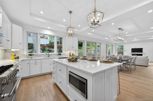 5 Pepperday Avenue, Port Washington, NY 11050