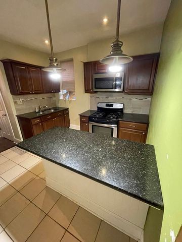 6835 S Calumet Avenue, Chicago, IL 60637