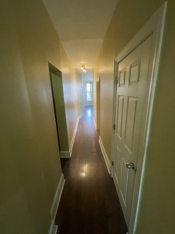 6835 S Calumet Avenue, Chicago, IL 60637