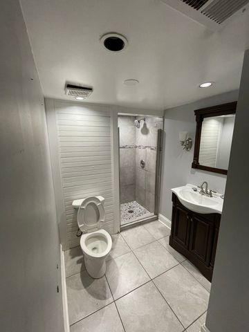 6835 S Calumet Avenue, Chicago, IL 60637