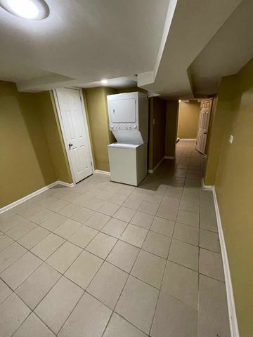 6835 S Calumet Avenue, Chicago, IL 60637