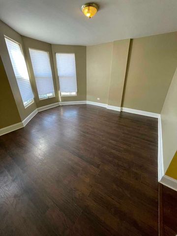 6835 S Calumet Avenue, Chicago, IL 60637