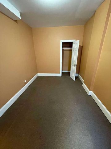 6835 S Calumet Avenue, Chicago, IL 60637