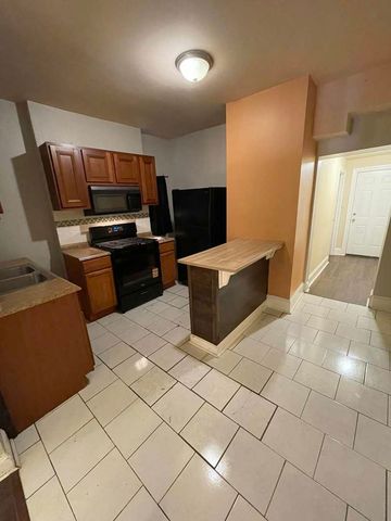 6835 S Calumet Avenue, Chicago, IL 60637