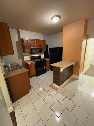 6835 S Calumet Avenue, Chicago, IL 60637