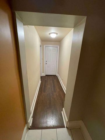 6835 S Calumet Avenue, Chicago, IL 60637