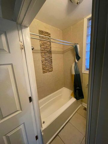 6835 S Calumet Avenue, Chicago, IL 60637