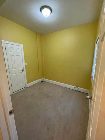 6835 S Calumet Avenue, Chicago, IL 60637