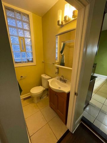 6835 S Calumet Avenue, Chicago, IL 60637