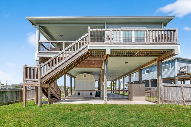 1300 Menard Avenue, Seabrook, TX 77586