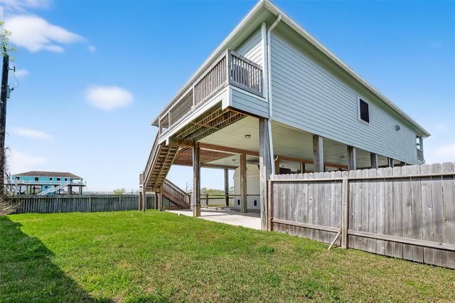 1300 Menard Avenue, Seabrook, TX 77586