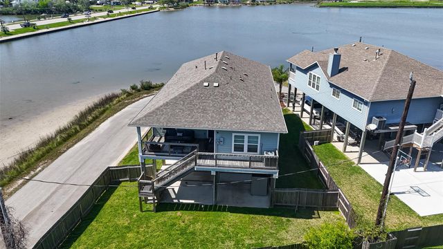 1300 Menard Avenue, Seabrook, TX 77586