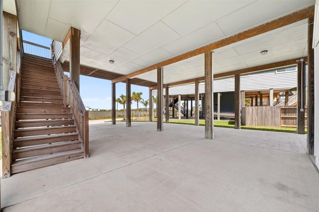 1300 Menard Avenue, Seabrook, TX 77586