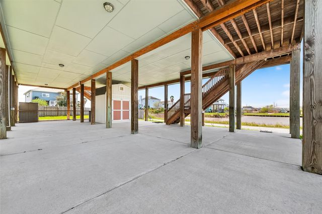 1300 Menard Avenue, Seabrook, TX 77586