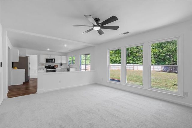375 Darter Pointe NW, Kennesaw, GA 30144