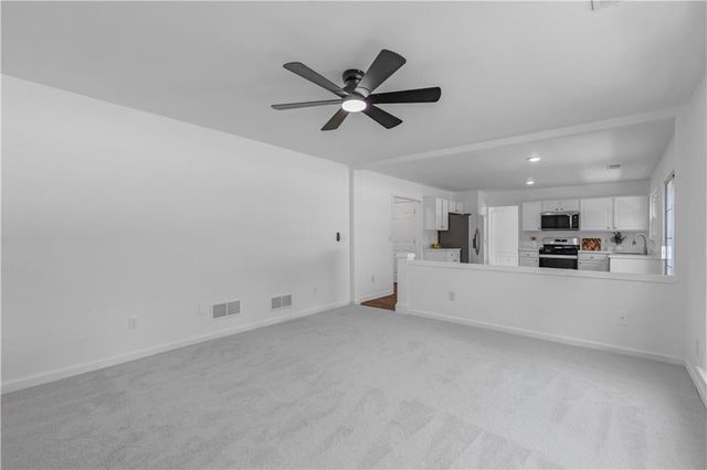 375 Darter Pointe NW, Kennesaw, GA 30144