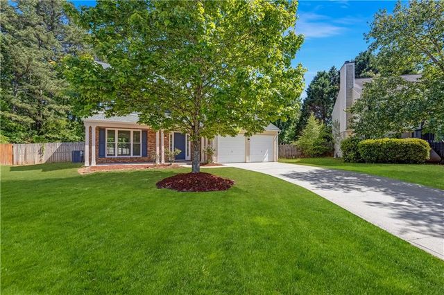 375 Darter Pointe NW, Kennesaw, GA 30144