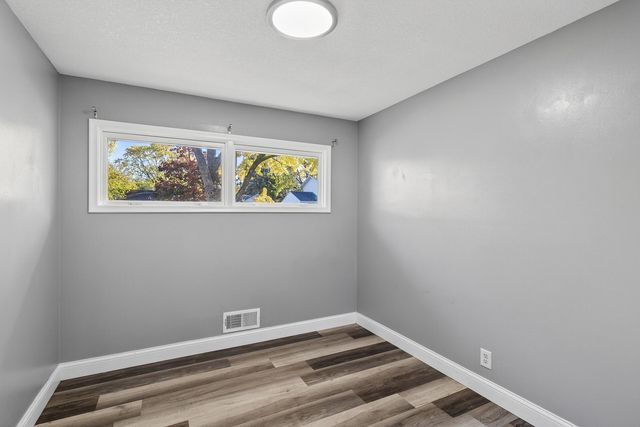 8114 Emerson Avenue S, Bloomington, MN 55420