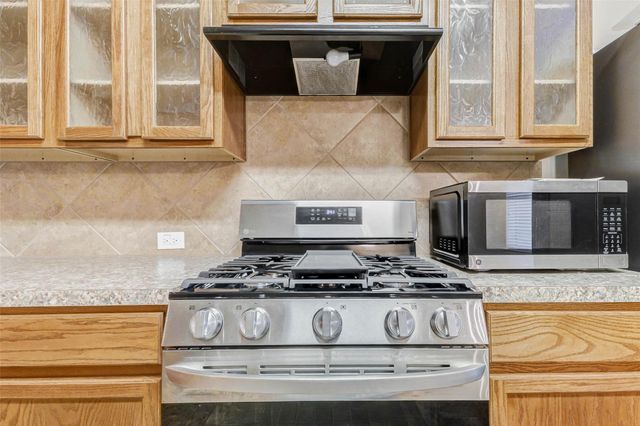 814 Mills Creek Lane, La Marque, TX 77568