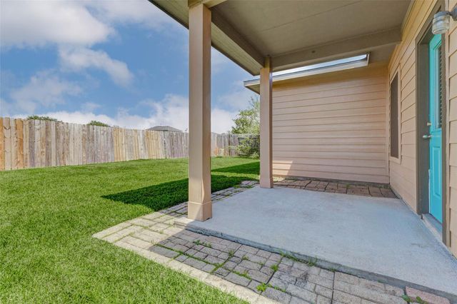 814 Mills Creek Lane, La Marque, TX 77568