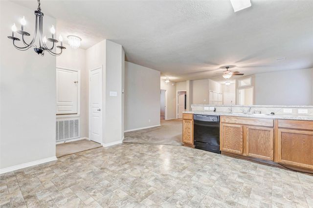 814 Mills Creek Lane, La Marque, TX 77568