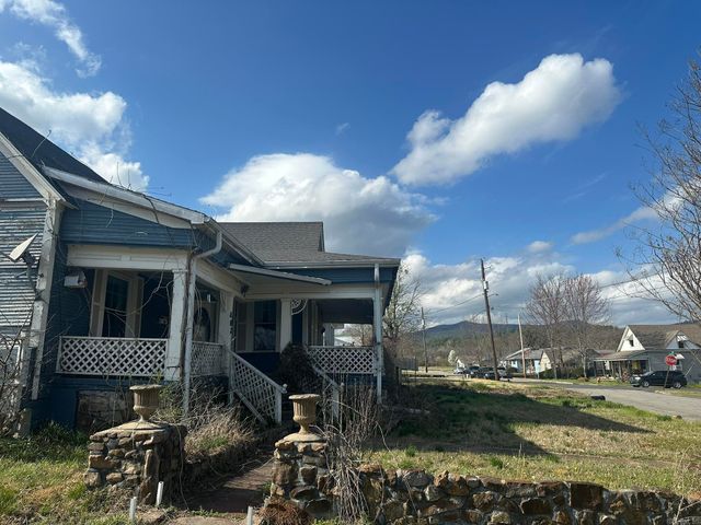 403 Seventh, Mena, AR 71953