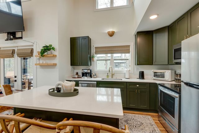 92 Hemlock Cv, Tracy City, TN 37387