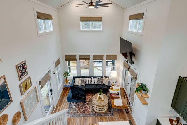 92 Hemlock Cv, Tracy City, TN 37387