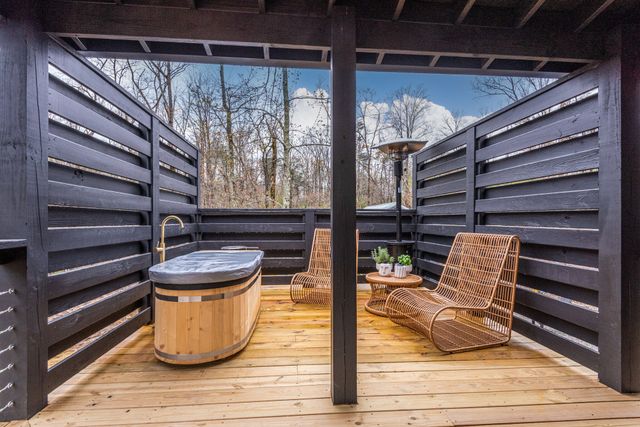 92 Hemlock Cv, Tracy City, TN 37387