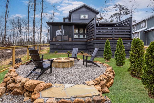 92 Hemlock Cv, Tracy City, TN 37387