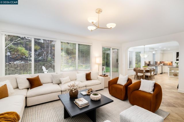 298 Sullivan Ct, Pleasanton, CA 94566