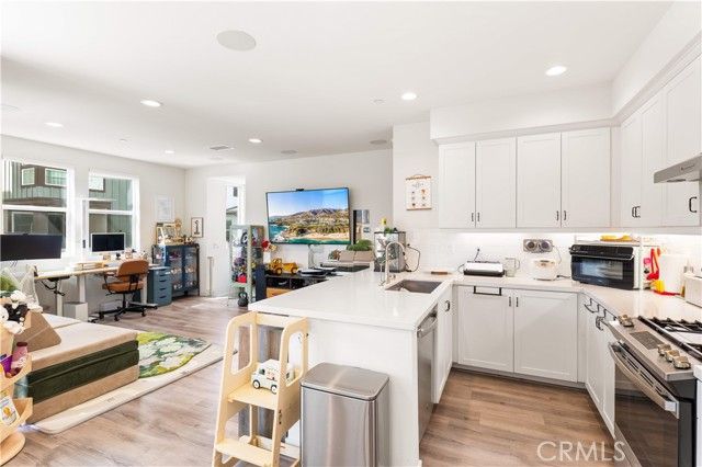 116 Tenor, Irvine, CA 92618