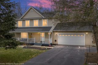 2456 Spartans Trail, Hamburg Township, MI 48169