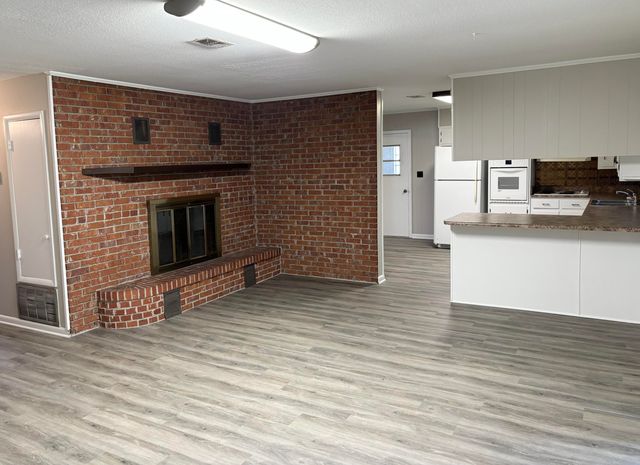 41 Maple Avenue, Shalimar, FL 32579